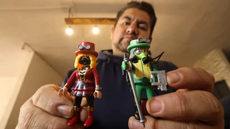 Miles de piezas forman el mundo de los Playmocuates